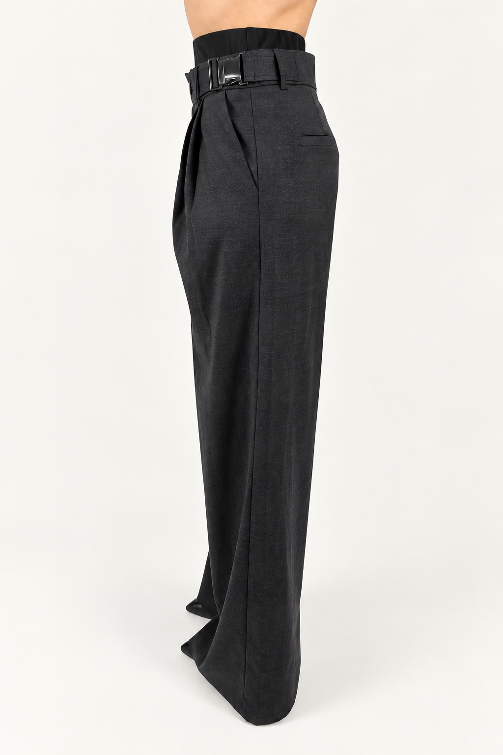 The Off-Duty Wide-Leg Trouser